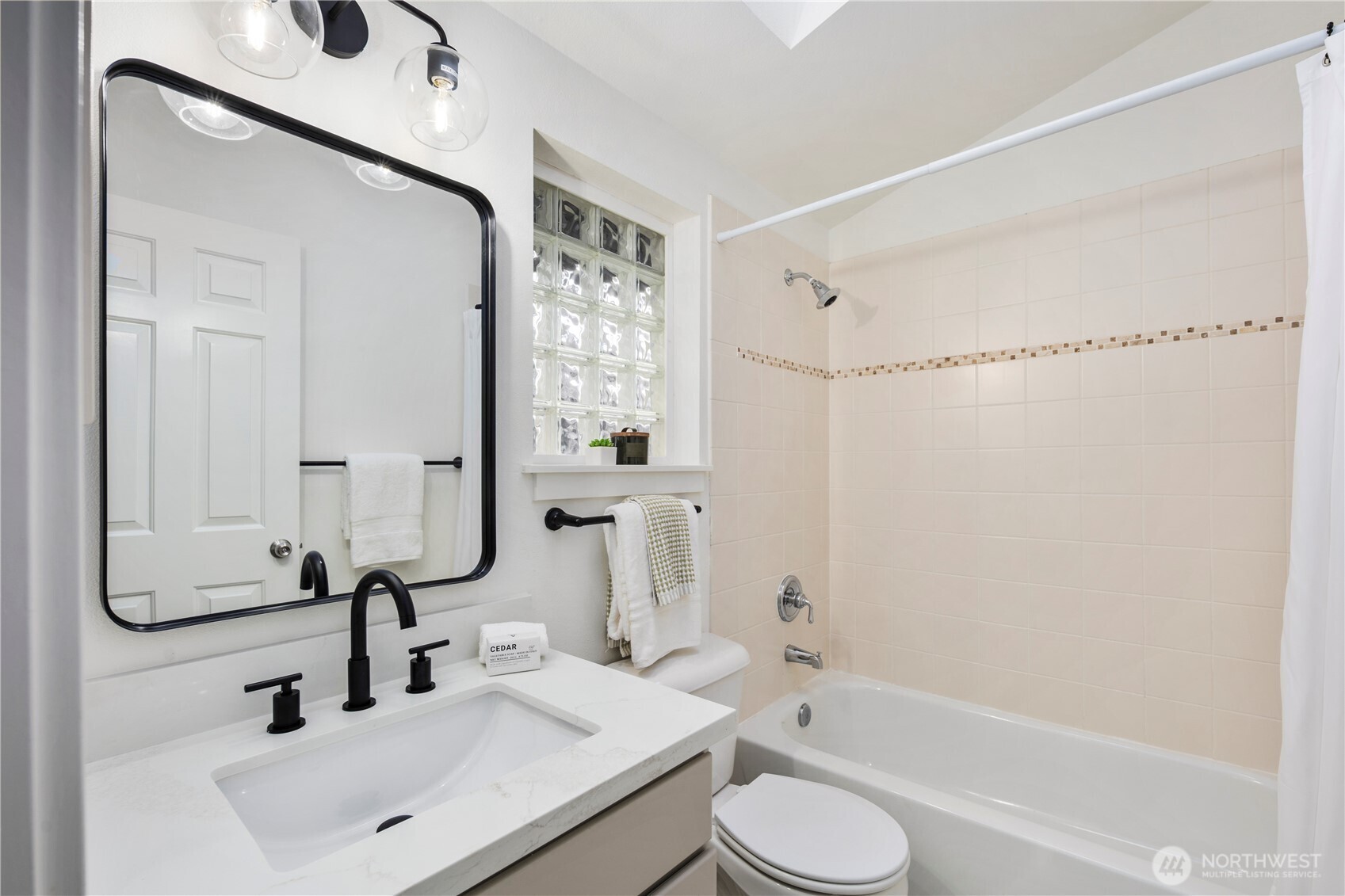 2646 NW 56th Street #B, Seattle, WA 98107