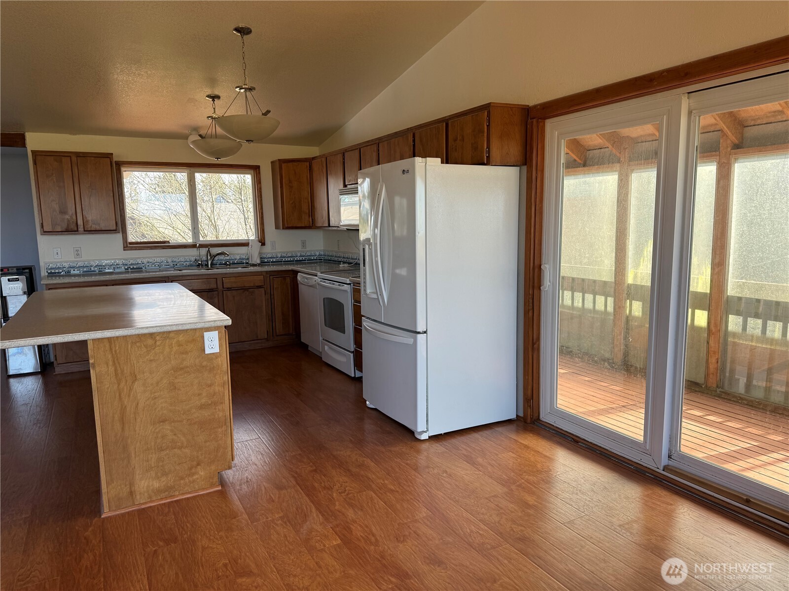 30011 G Street , Ocean Park, WA 98640