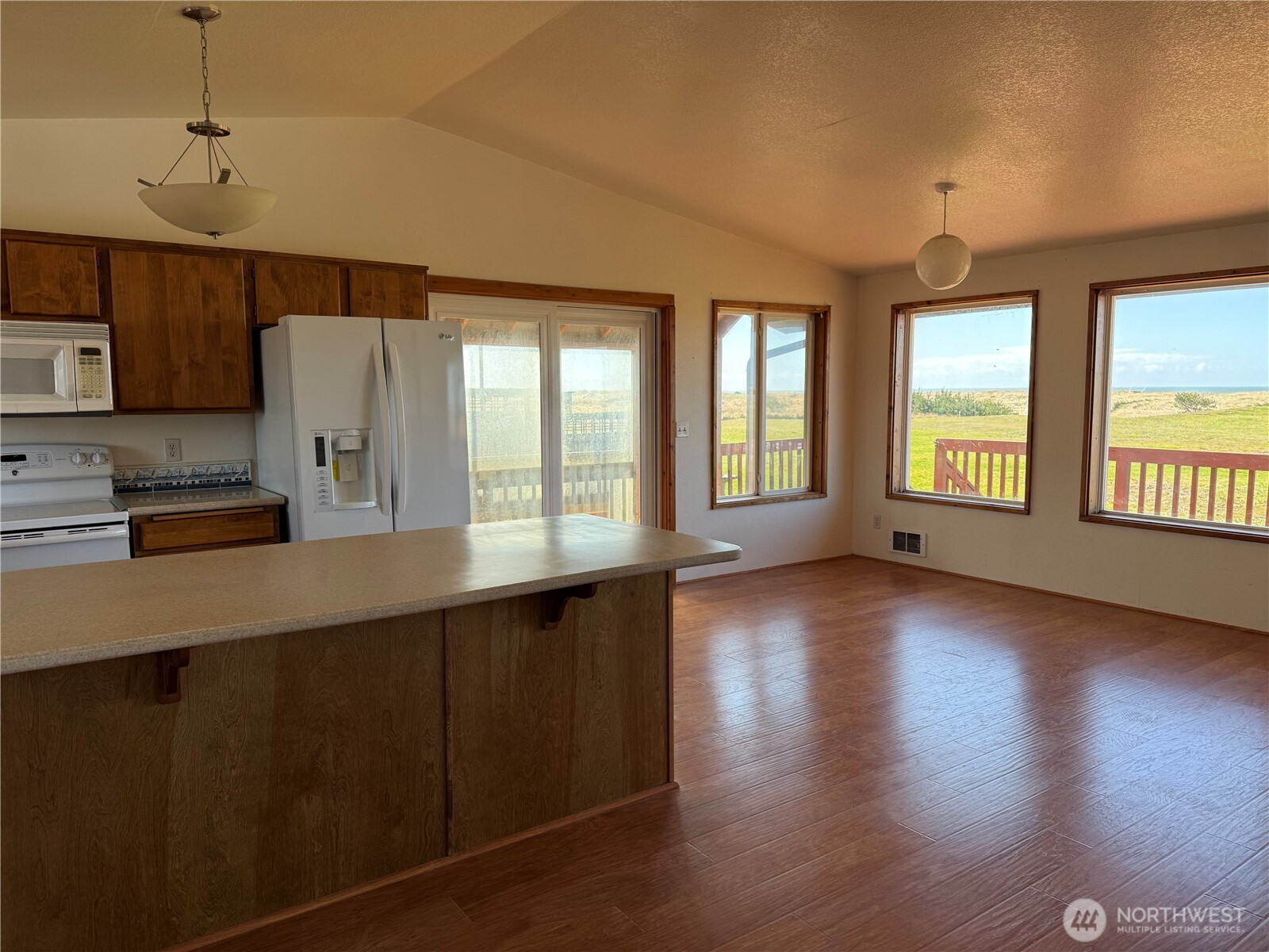 30011 G Street , Ocean Park, WA 98640