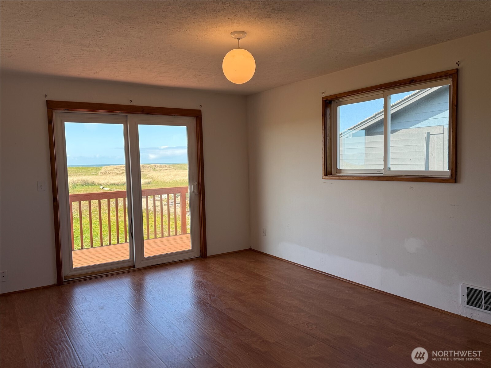 30011 G Street , Ocean Park, WA 98640