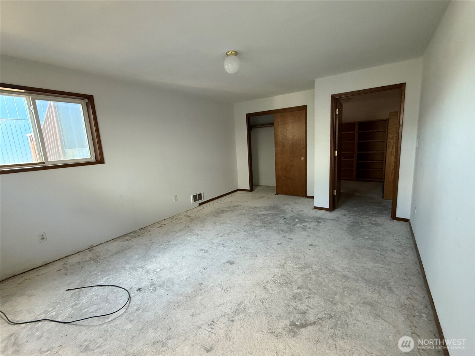 30011 G Street , Ocean Park, WA 98640