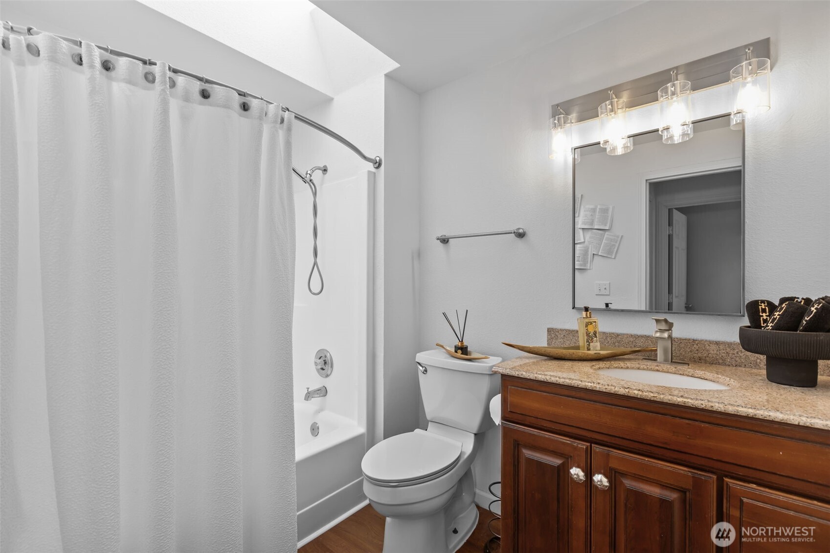 1073 SW 326th Street , Federal Way, WA 98023