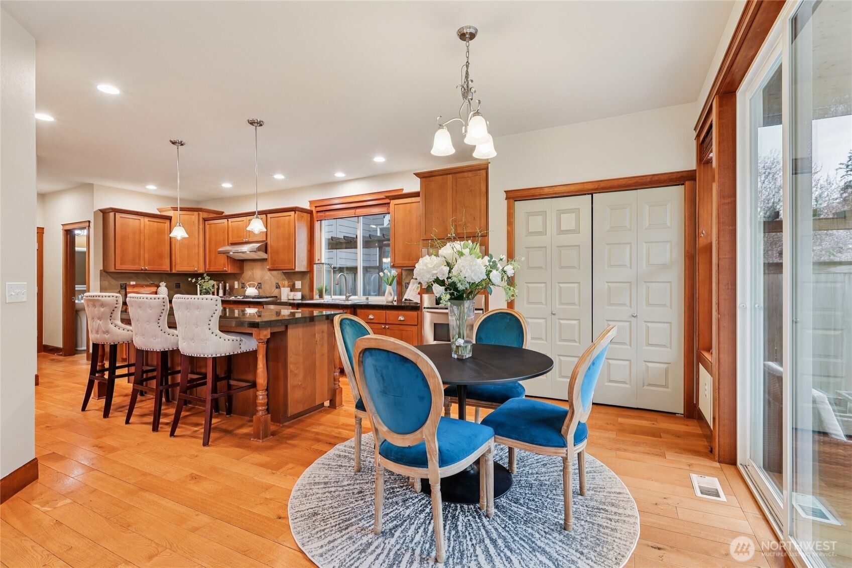 8827 NE 148th Place , Kenmore, WA 98028