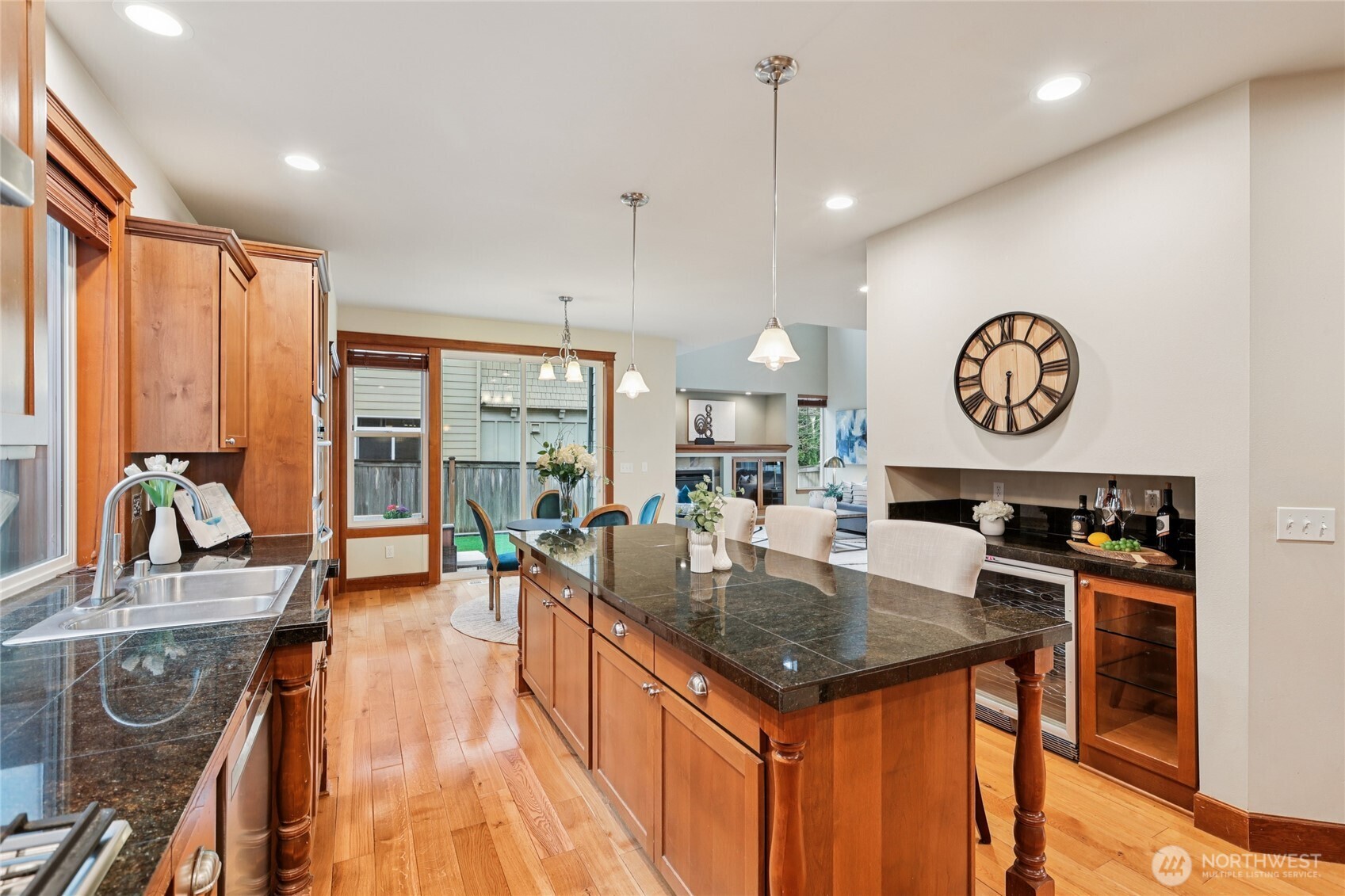 8827 NE 148th Place , Kenmore, WA 98028