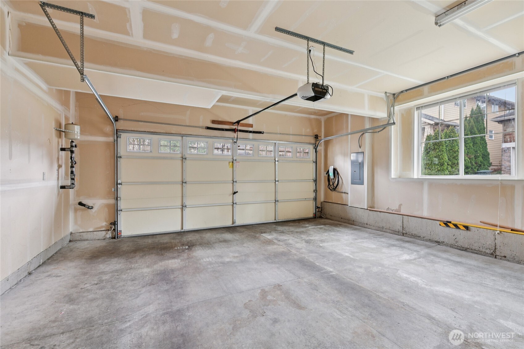 8827 NE 148th Place , Kenmore, WA 98028