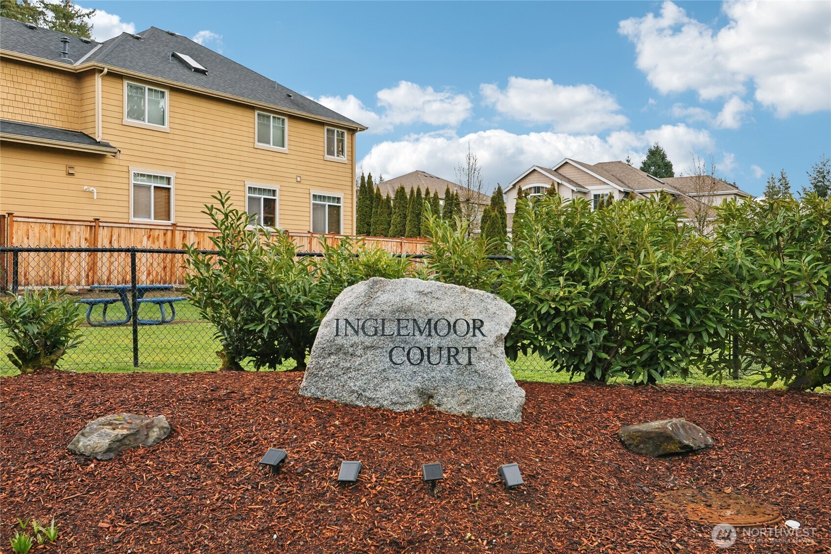 8827 NE 148th Place , Kenmore, WA 98028