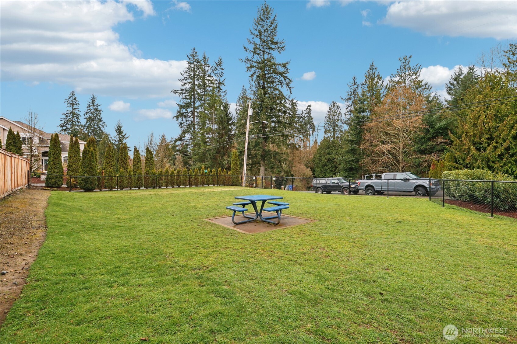 8827 NE 148th Place , Kenmore, WA 98028