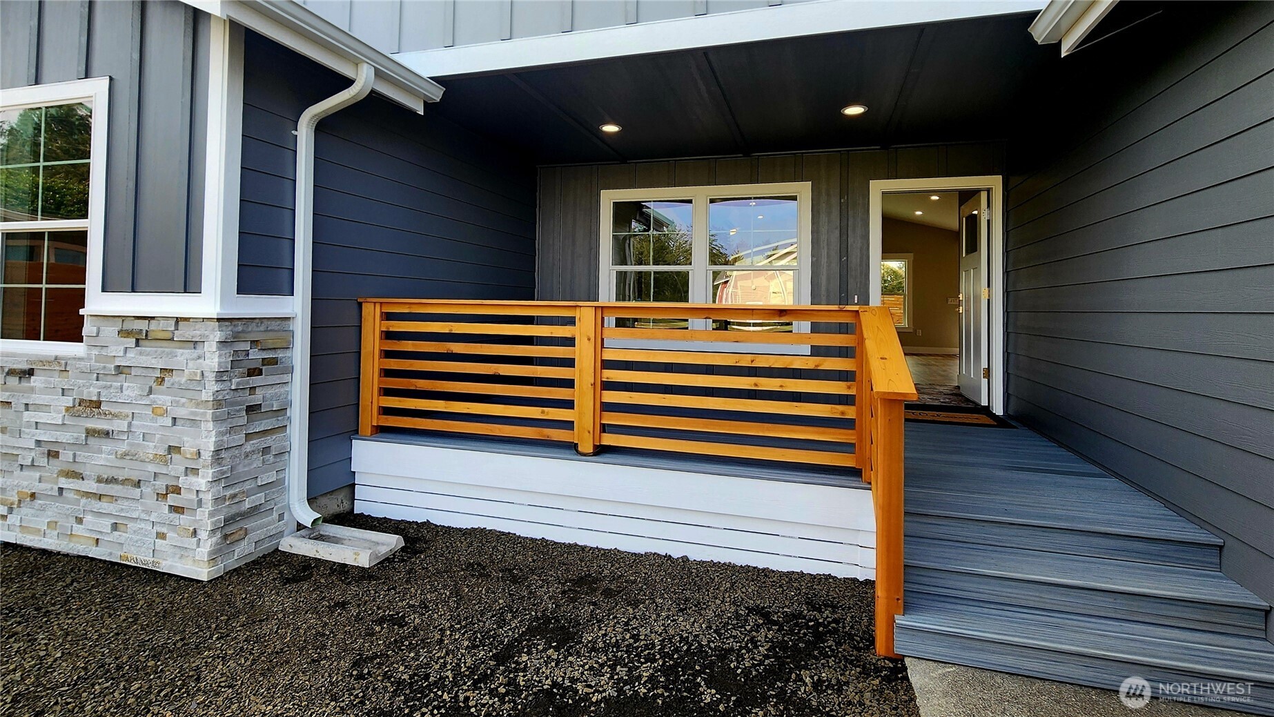 337 Mount Olympus Avenue SE, Ocean Shores, WA 98569