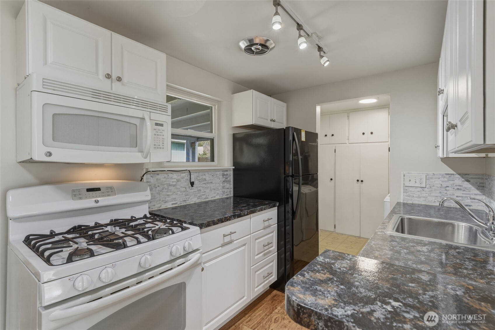 1551 J , Walla Walla, WA 99362