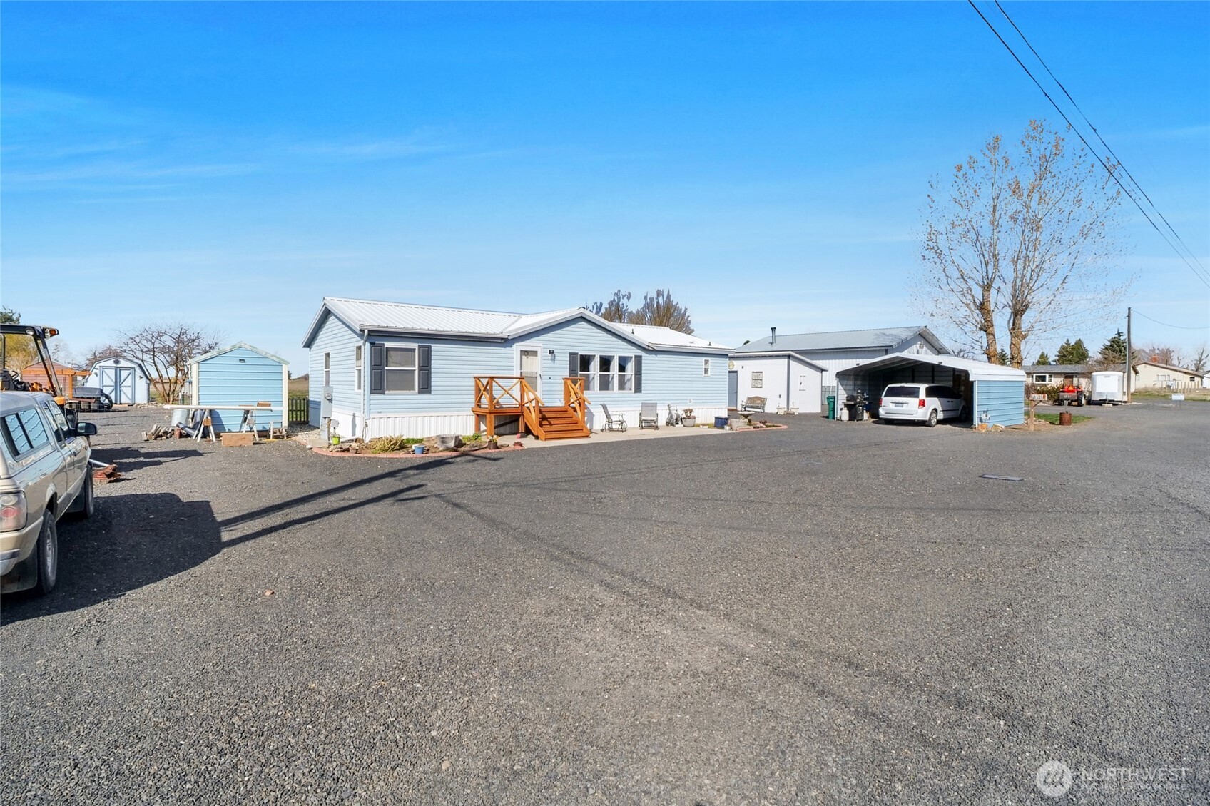 365 NE Adams Road , Creston, WA 99117