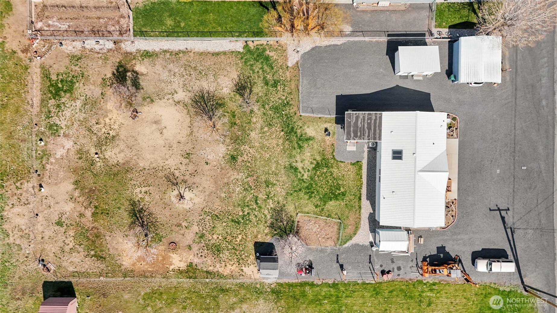 365 NE Adams Road , Creston, WA 99117