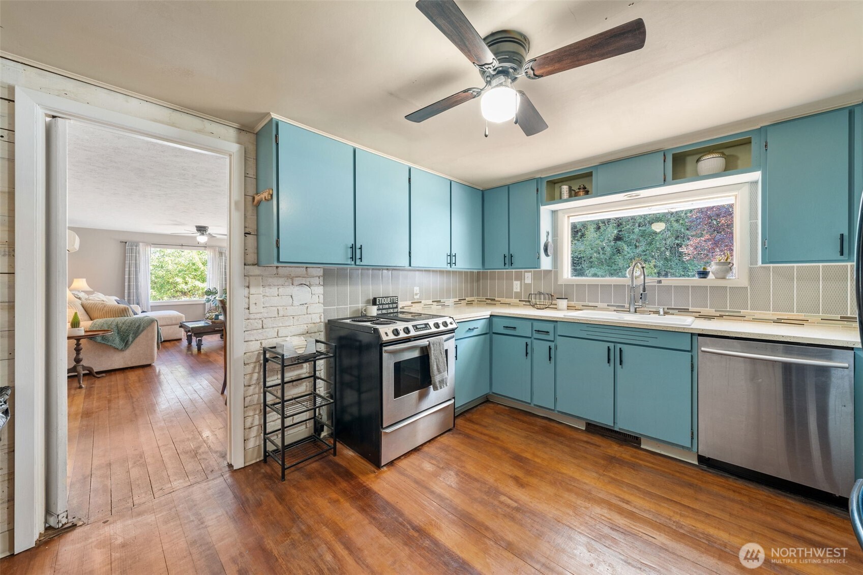 5868 State Hwy 6 , Pe Ell, WA 98572