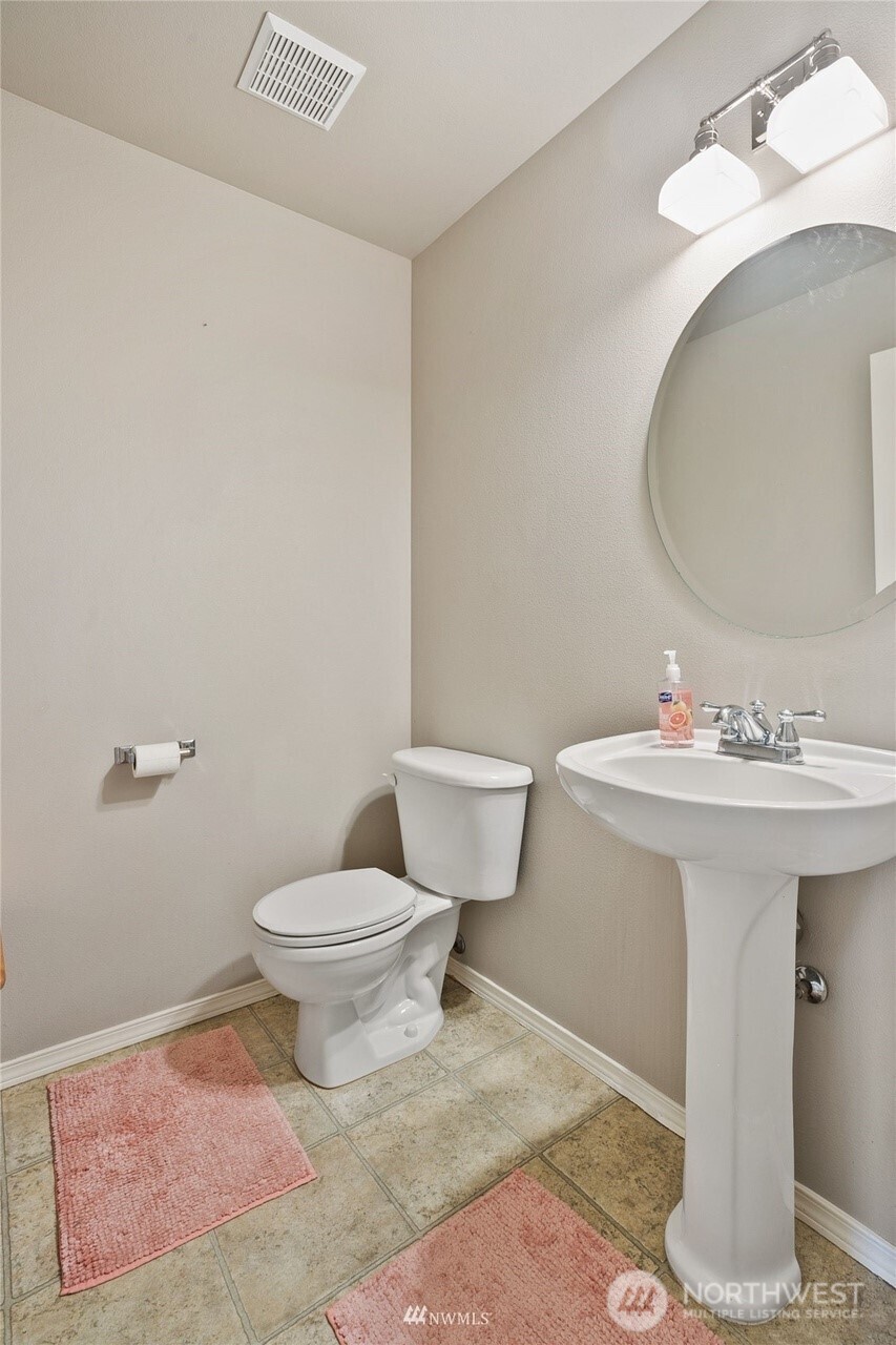 6924 Inlay Street SE, Lacey, WA 98513