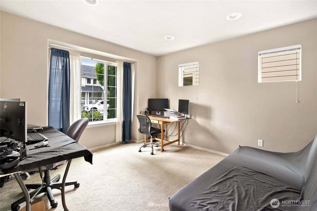 6924 Inlay Street SE, Lacey, WA 98513