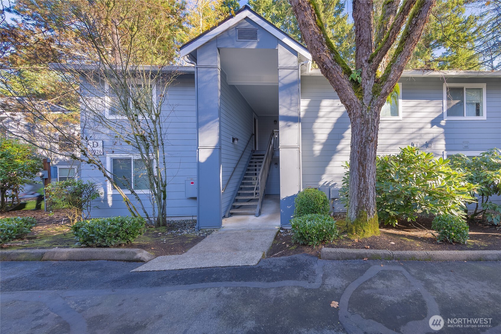 10026 NE 127th Place #D117, Kirkland, WA 98034