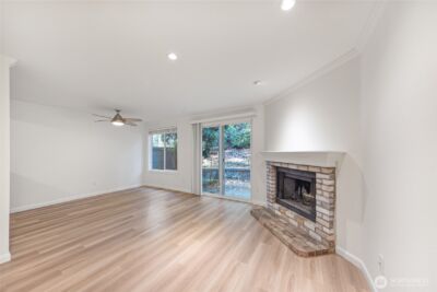 10026 NE 127th Place #D117, Kirkland, WA 98034 - Photo 4