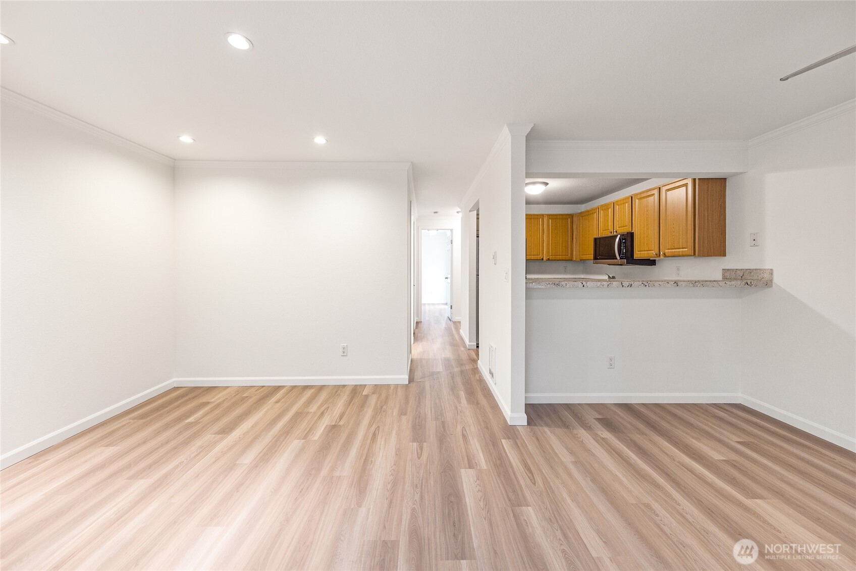 10026 NE 127th Place #D117, Kirkland, WA 98034