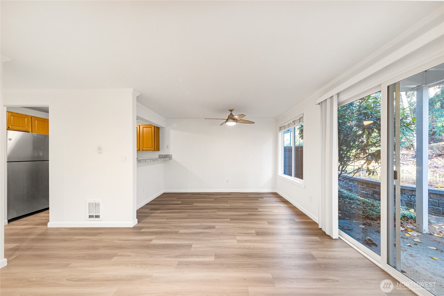 10026 NE 127th Place #D117, Kirkland, WA 98034