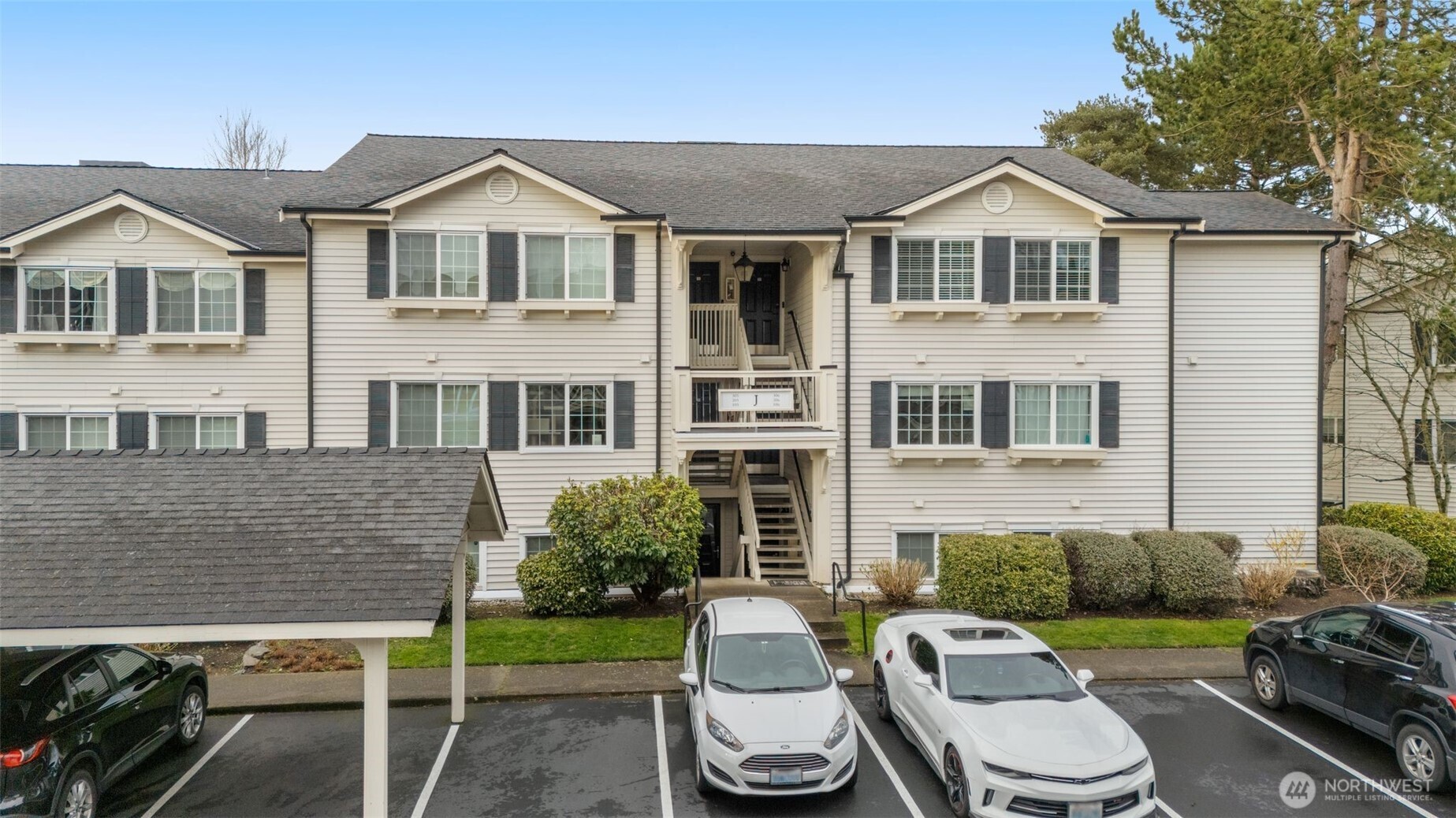 12404 E Gibson Road #J105, Everett, WA 98204