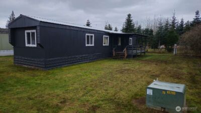 316 W 2nd Street #6, Onalaska, WA 98570 - Photo 3