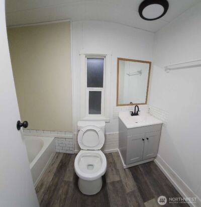 316 W 2nd Street #6, Onalaska, WA 98570 - Photo 9