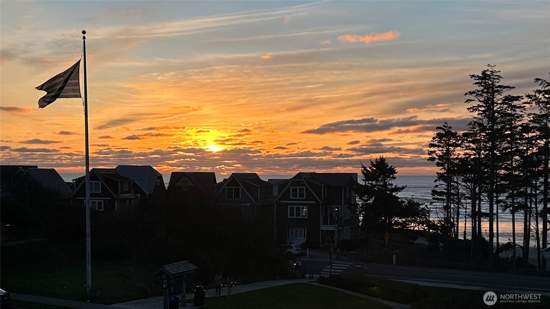 33 Fireside Lane , Pacific Beach, WA 98571