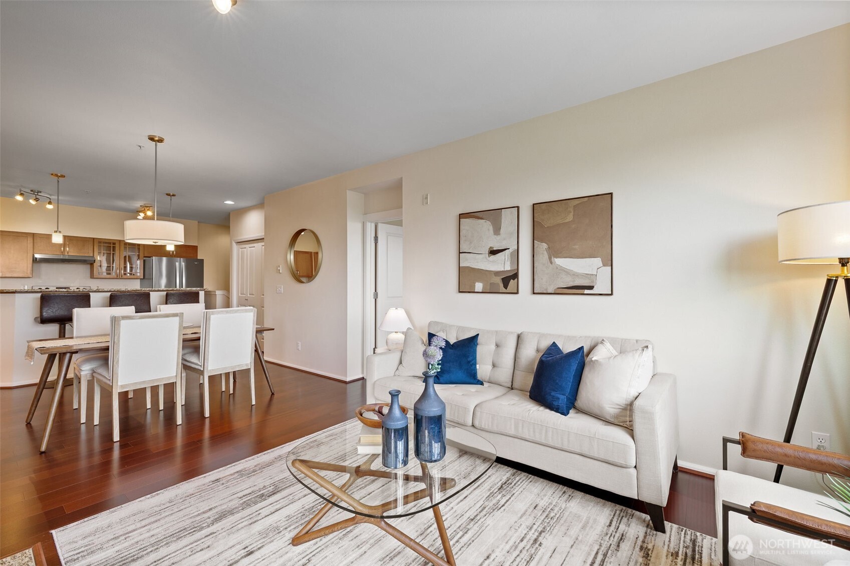 2960 SW Raymond Street #204, Seattle, WA 98126-2944