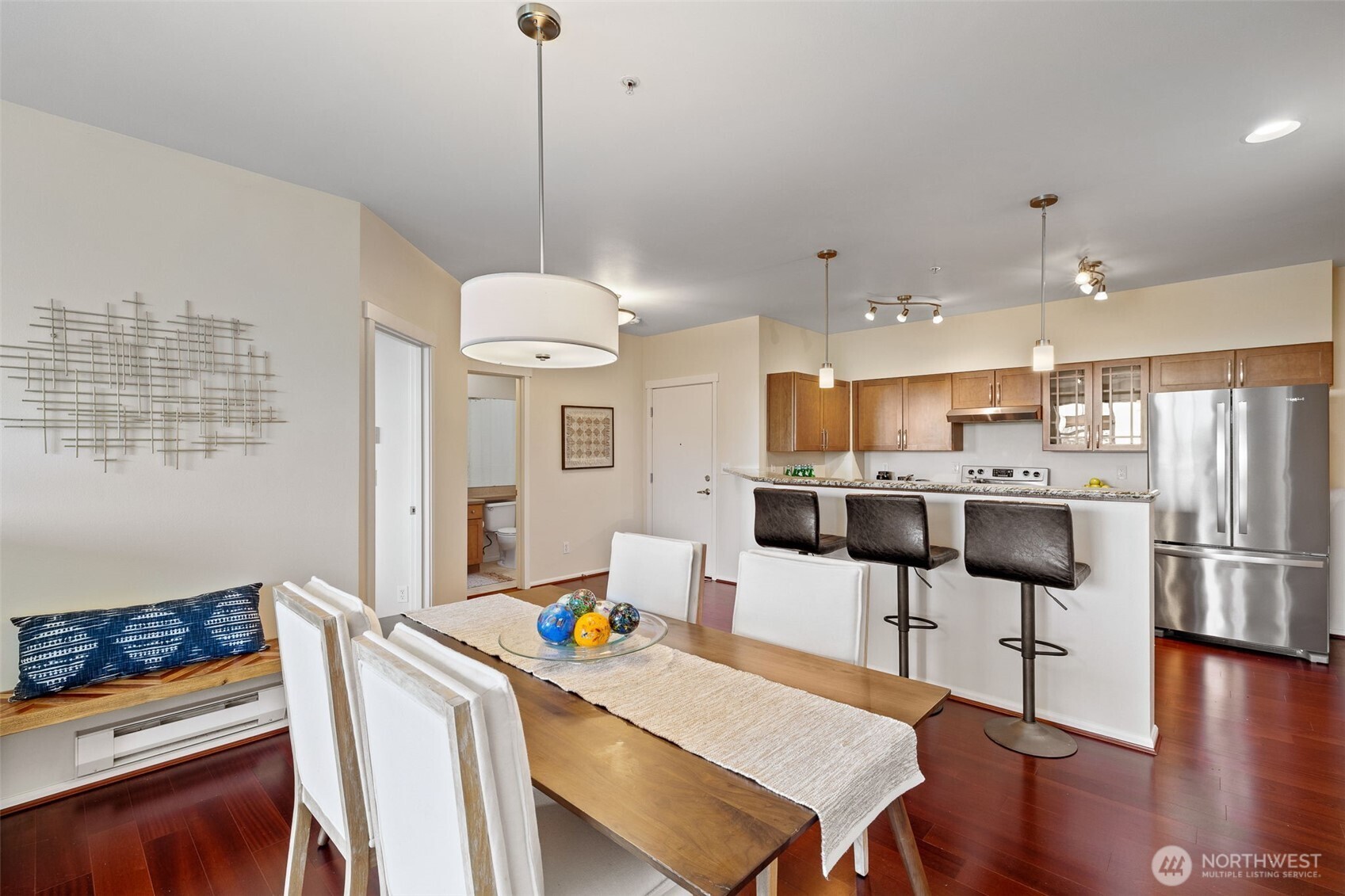 2960 SW Raymond Street #204, Seattle, WA 98126-2944