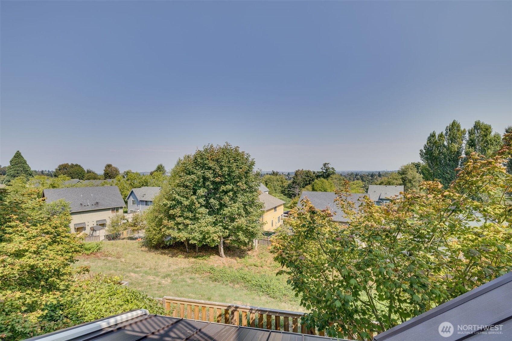 2960 SW Raymond Street #204, Seattle, WA 98126-2944