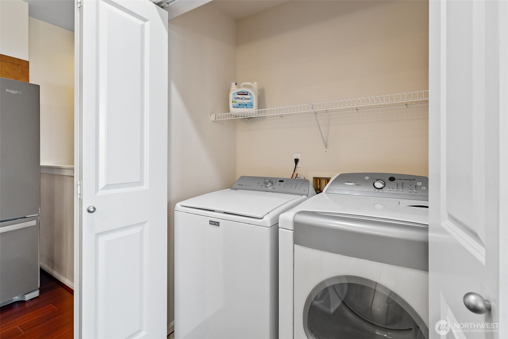 2960 SW Raymond Street #204, Seattle, WA 98126-2944