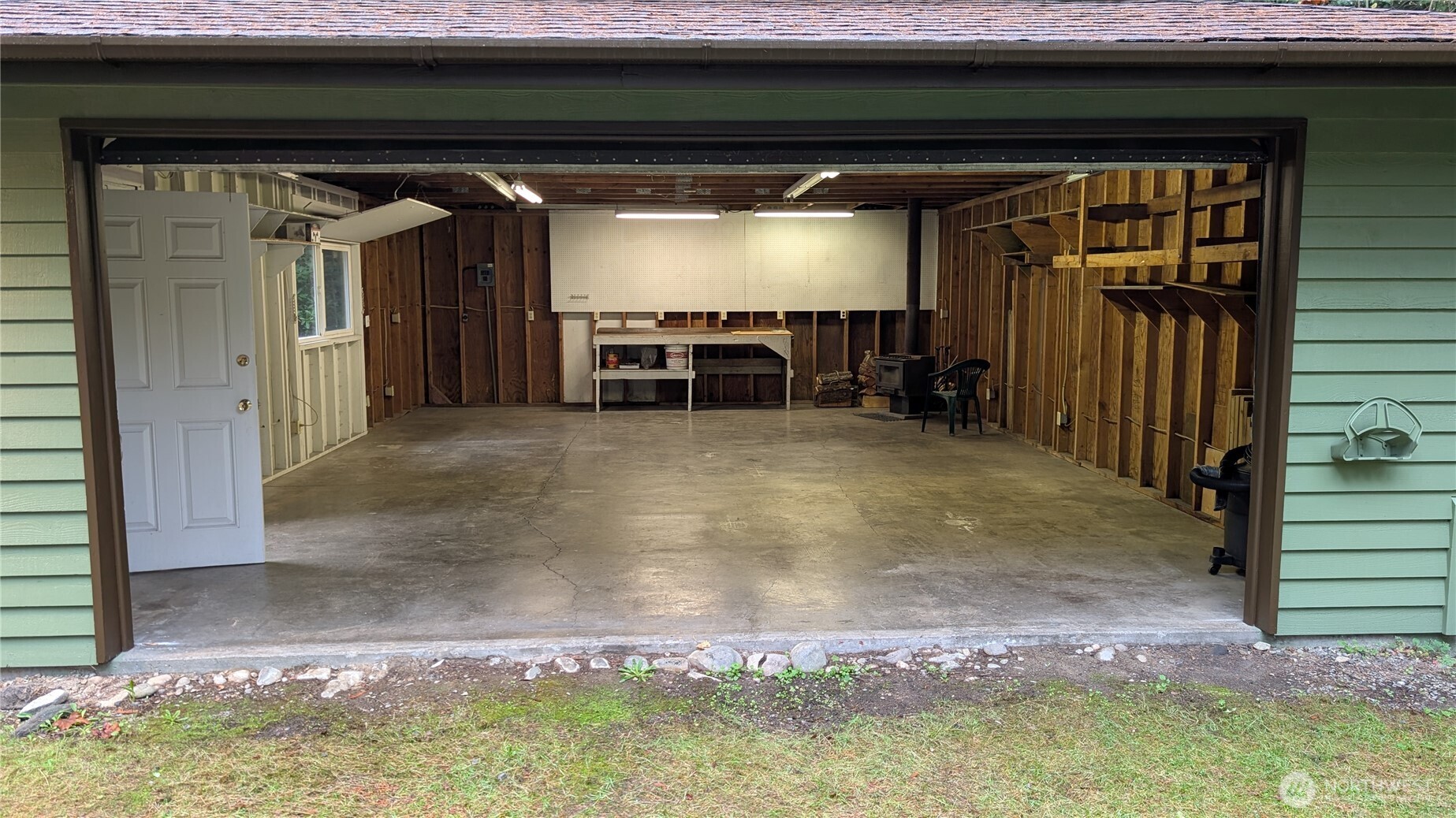 16826 41st Street E, Lake Tapps, WA 98391