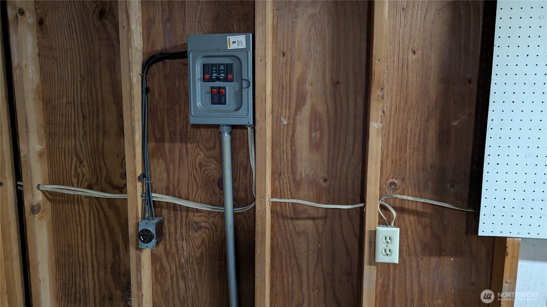 16826 41st Street E, Lake Tapps, WA 98391