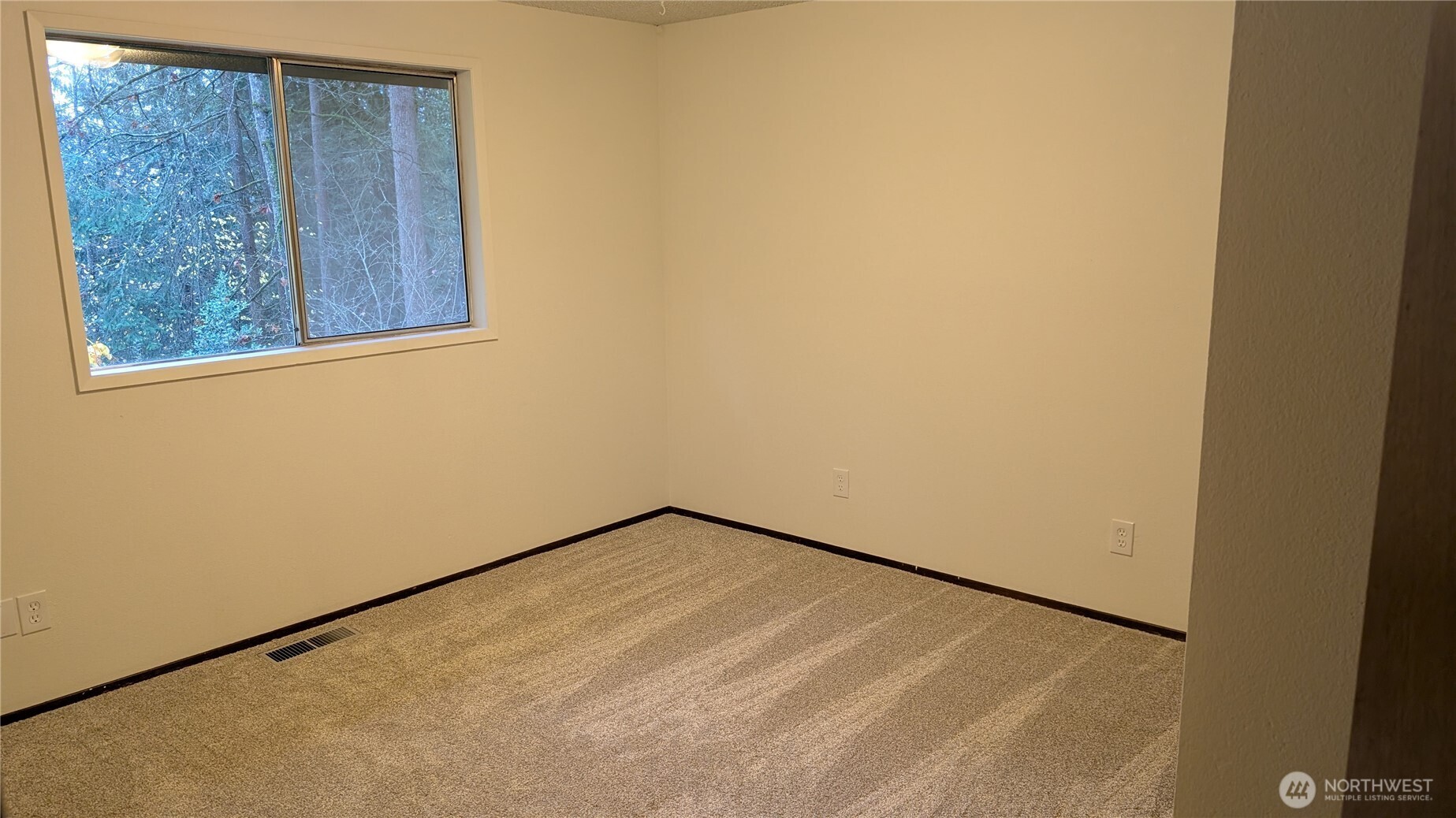 16826 41st Street E, Lake Tapps, WA 98391