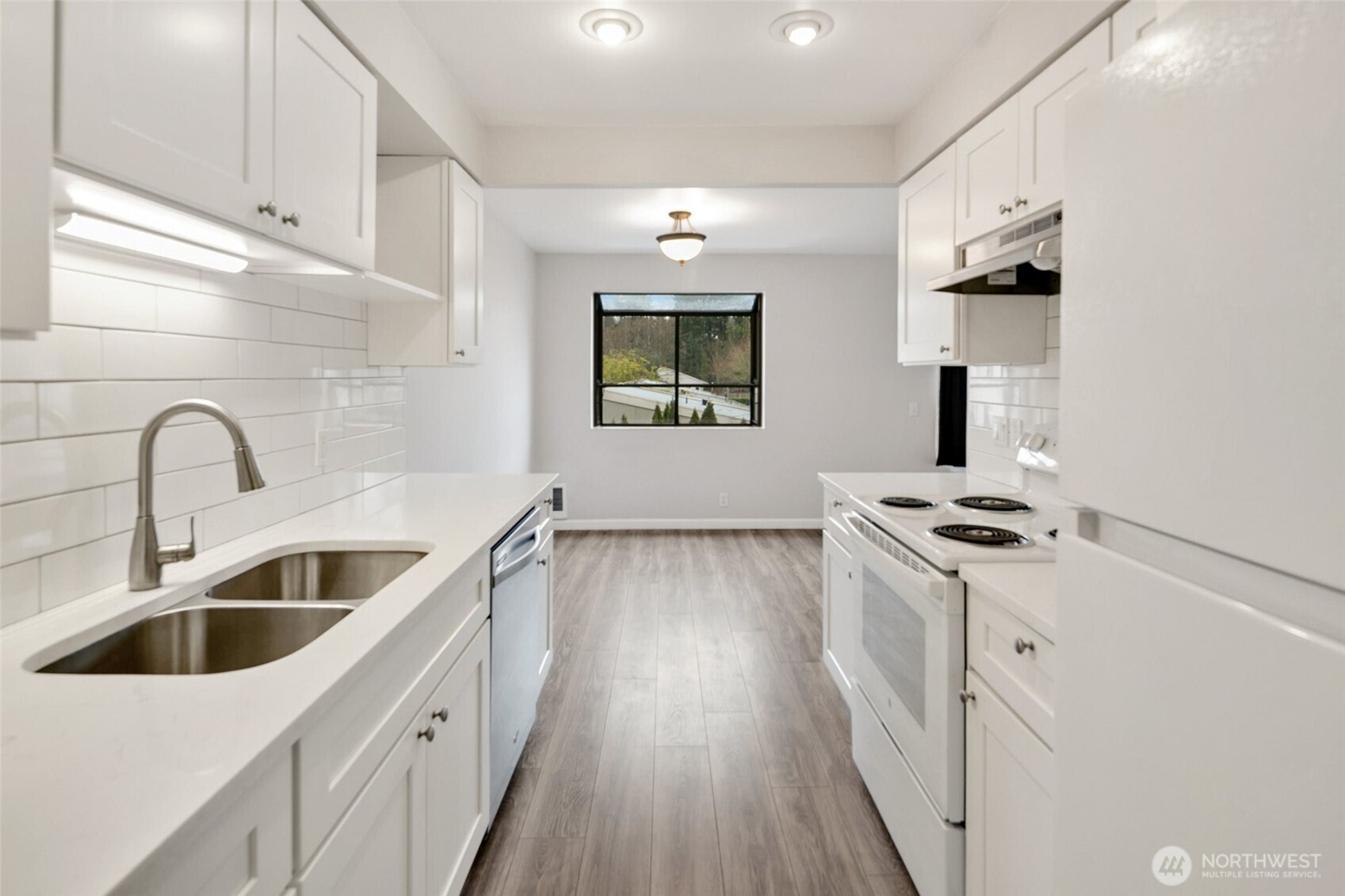 12300 33rd Avenue NE #202, Seattle, WA 98125