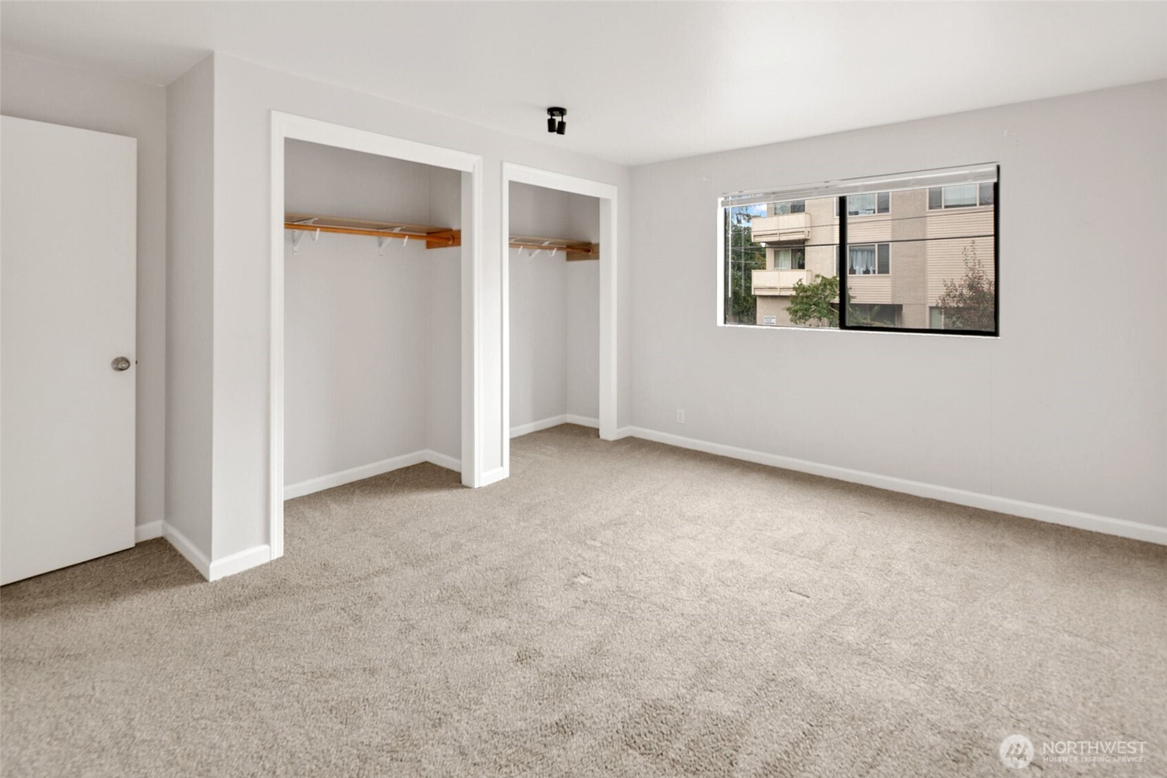 12300 33rd Avenue NE #202, Seattle, WA 98125