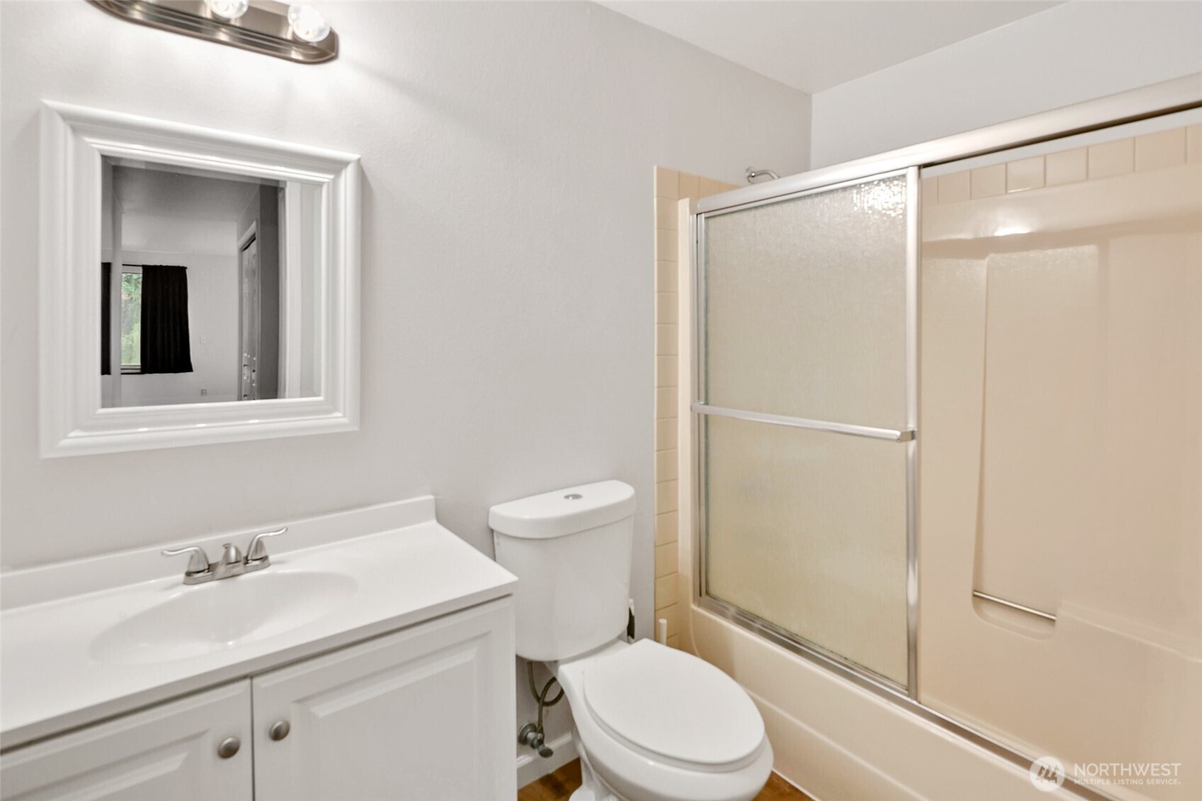 12300 33rd Avenue NE #202, Seattle, WA 98125