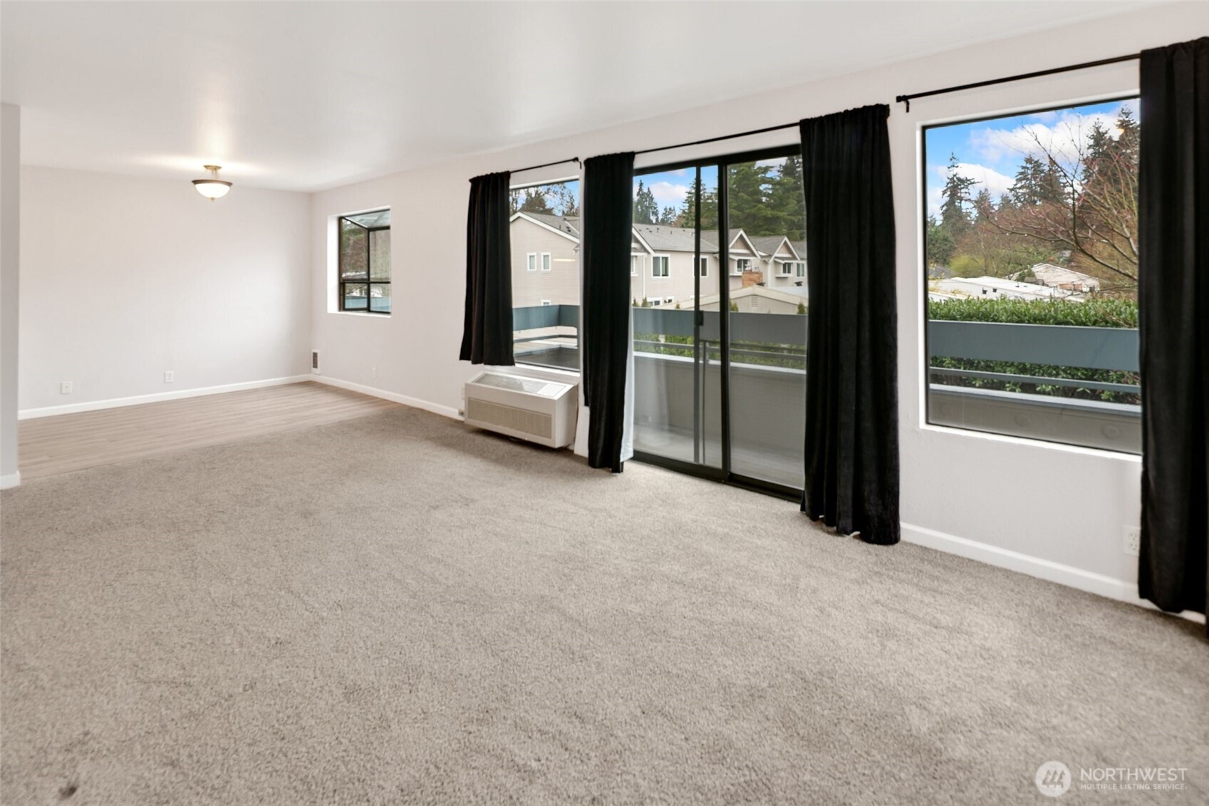 12300 33rd Avenue NE #202, Seattle, WA 98125