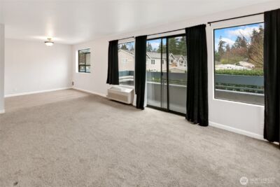 12300 33rd Avenue NE #202, Seattle, WA 98125 - Photo 4