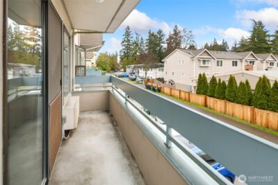 12300 33rd Avenue NE #202, Seattle, WA 98125 - Photo 5
