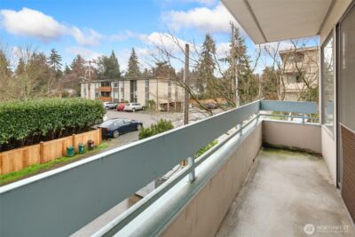 12300 33rd Avenue NE #202, Seattle, WA 98125 - Photo 6
