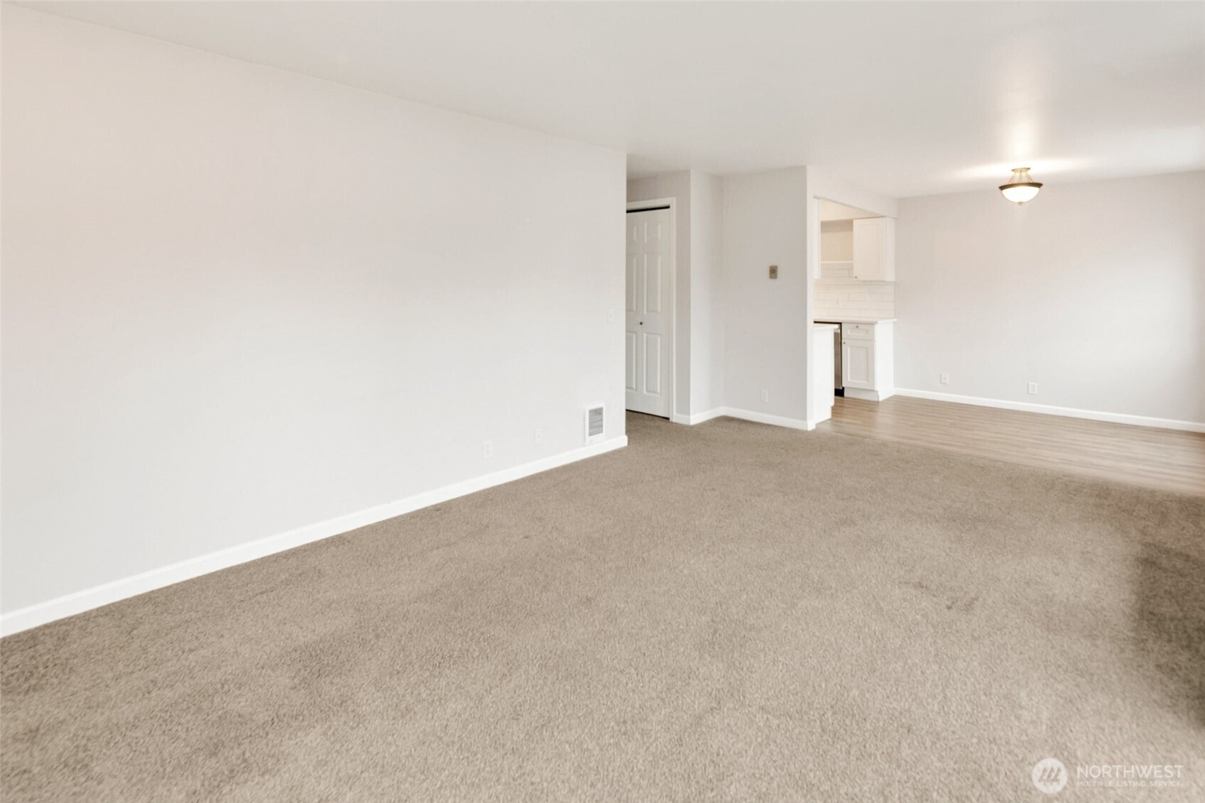 12300 33rd Avenue NE #202, Seattle, WA 98125