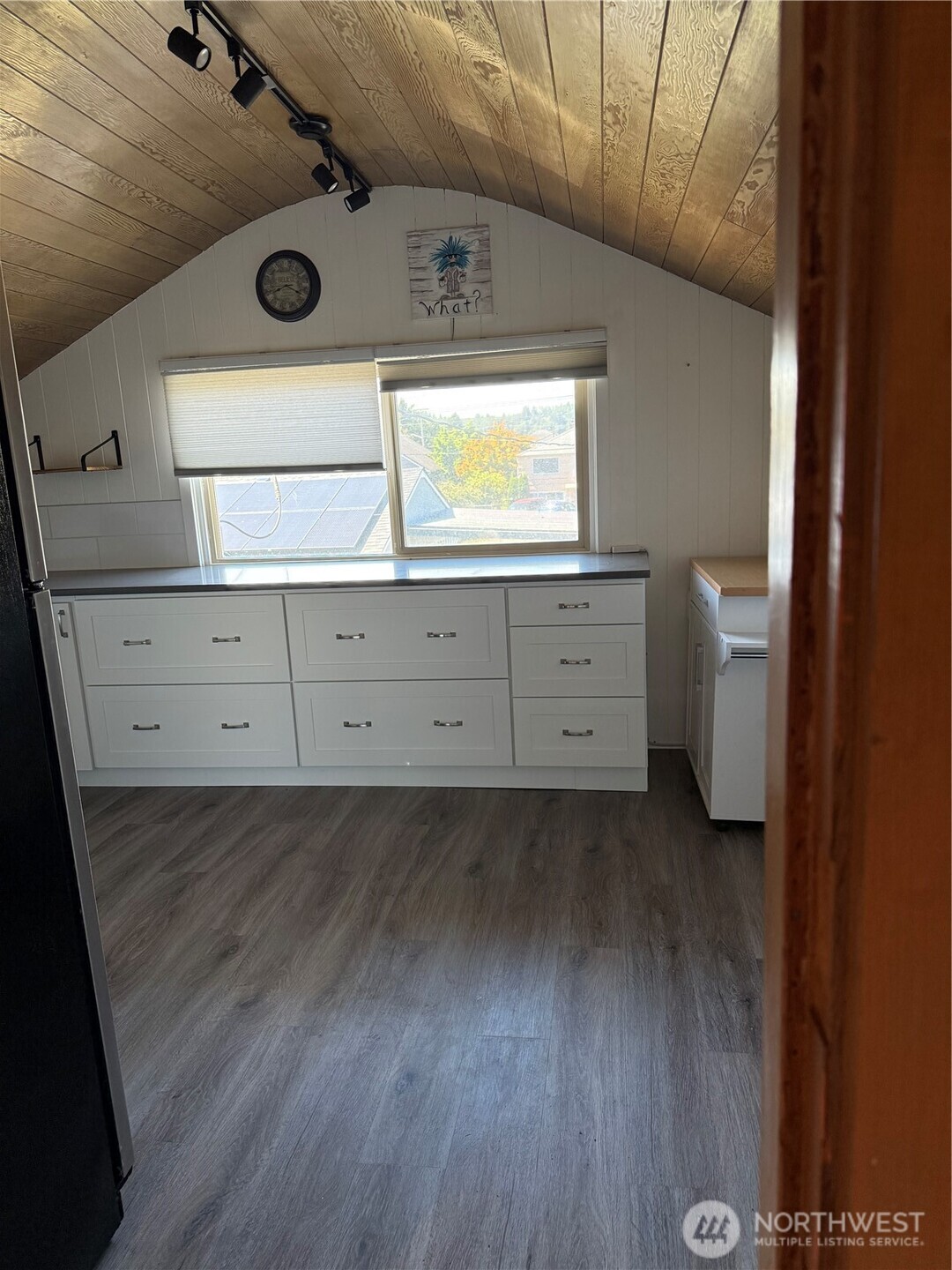 711 N , Hoquiam, WA 98550