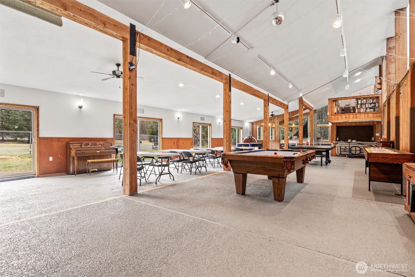 13008 Welcome Road , Deming, WA 98244