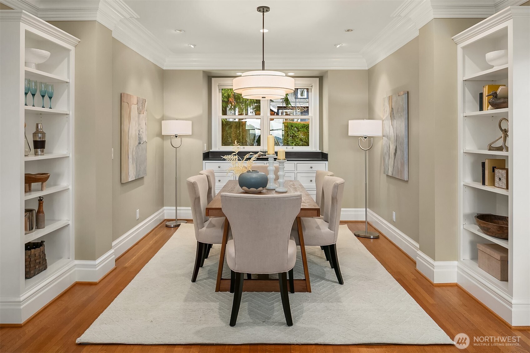 360 Highland Drive , Seattle, WA 98109