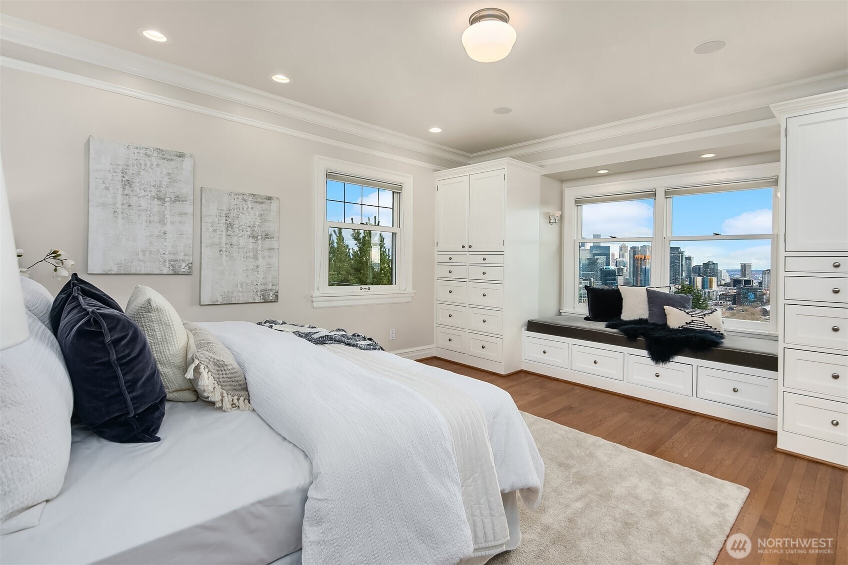 360 Highland Drive , Seattle, WA 98109