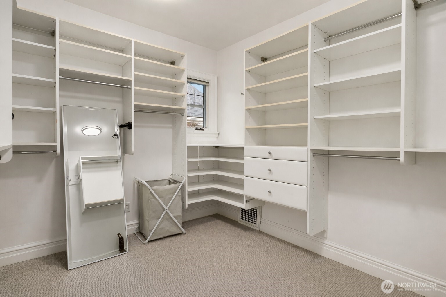 360 Highland Drive , Seattle, WA 98109