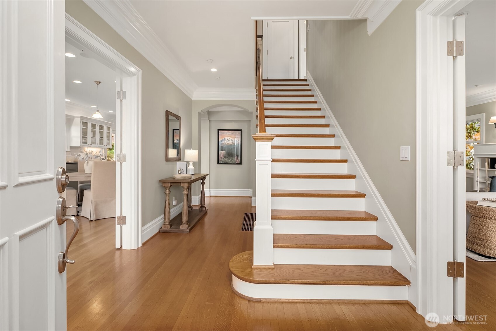 360 Highland Drive , Seattle, WA 98109