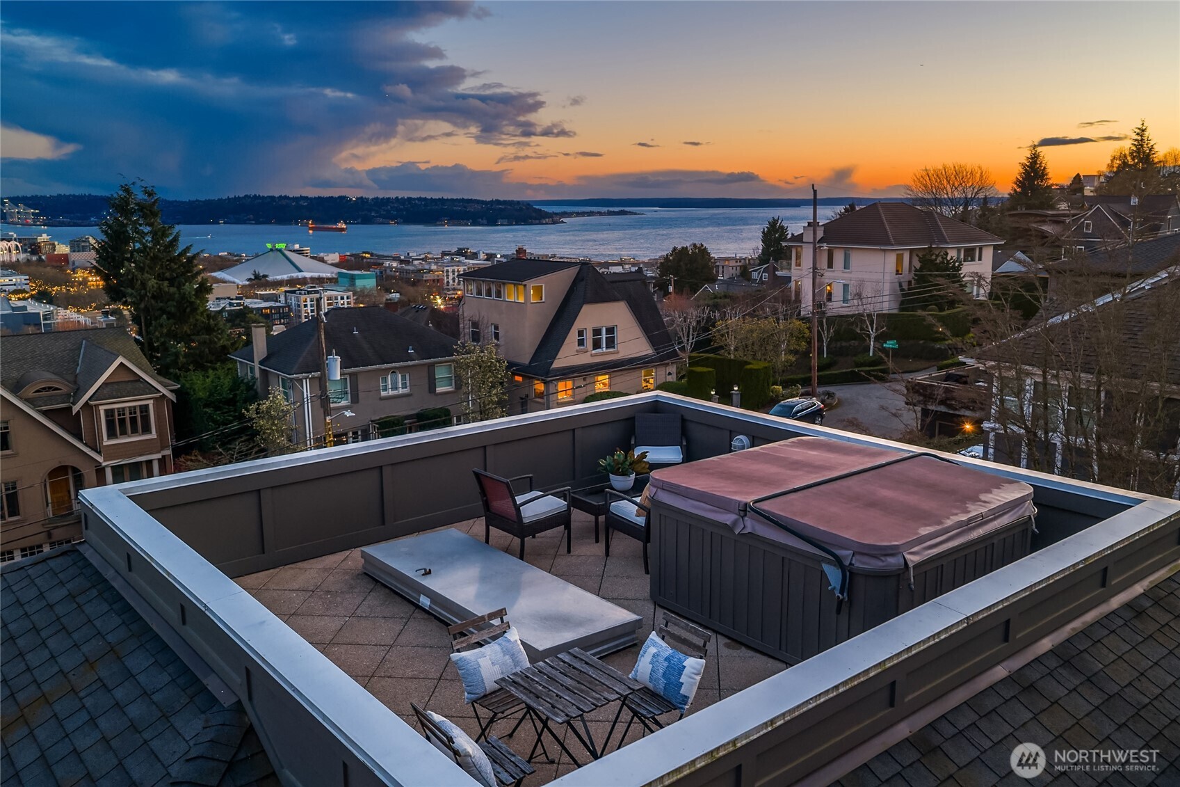 360 Highland Drive , Seattle, WA 98109