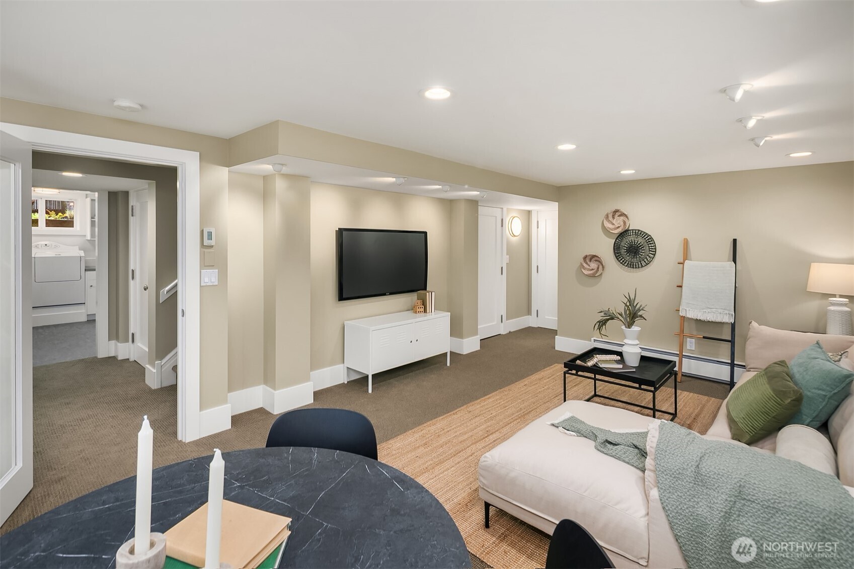 360 Highland Drive , Seattle, WA 98109