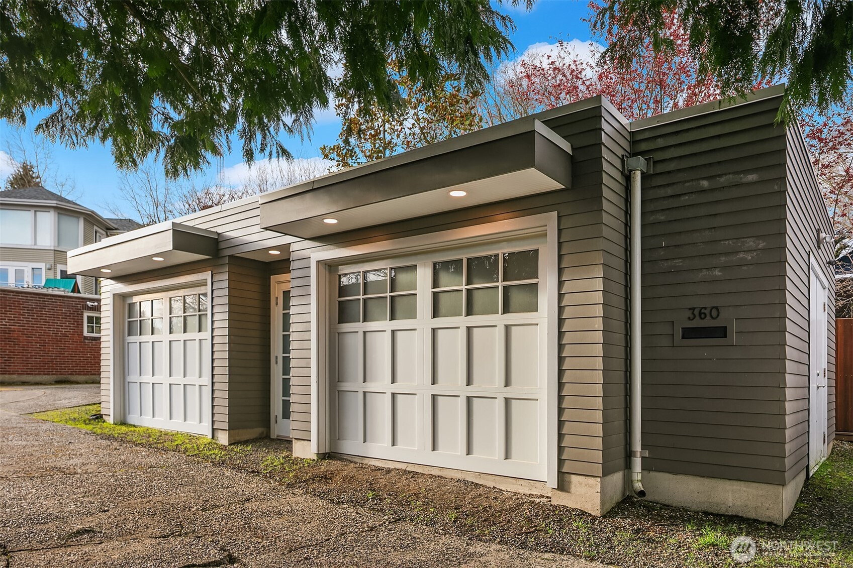 360 Highland Drive , Seattle, WA 98109